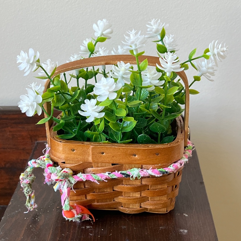 Vintage Basket with White Florals - Picture 3 of 3